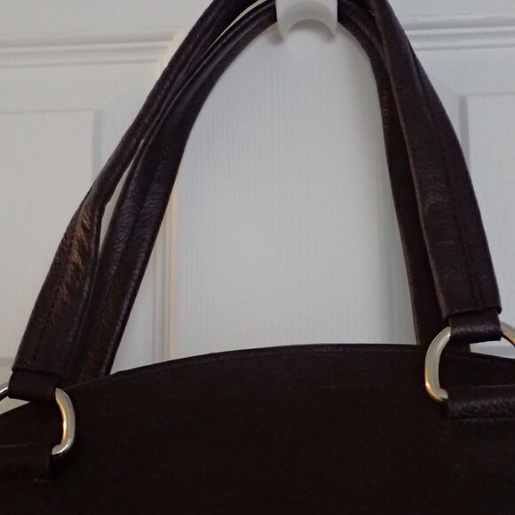 Danier Genuine Leather Handbag-with Shoulder Strap incl. - Picture 11 of 11